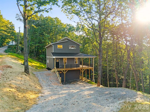 160 Blossom Ridge, Leicester, NC 28748