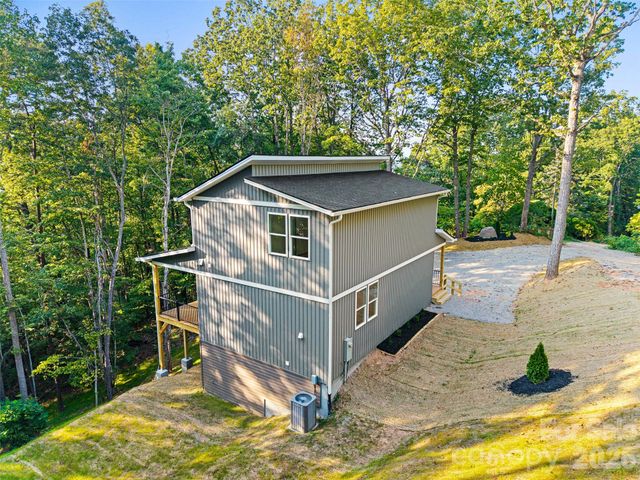 160 Blossom Ridge, Leicester, NC 28748