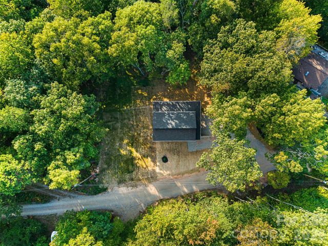 160 Blossom Ridge, Leicester, NC 28748