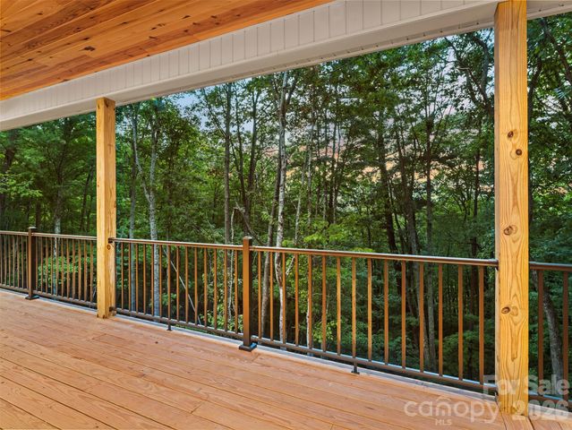 160 Blossom Ridge, Leicester, NC 28748