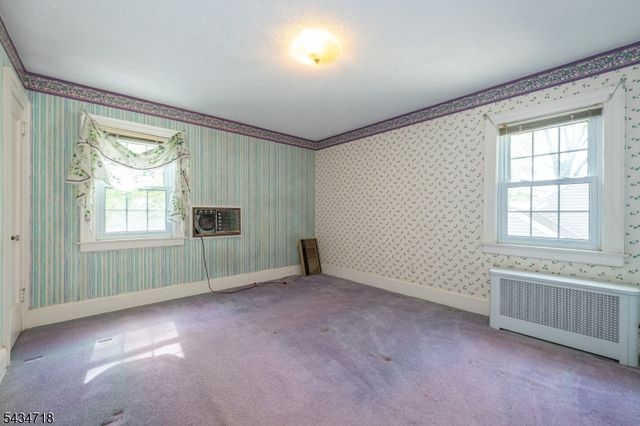 27 Glen Rd, West Orange Twp., NJ 07052