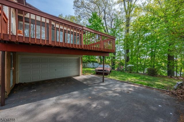 27 Glen Rd, West Orange Twp., NJ 07052