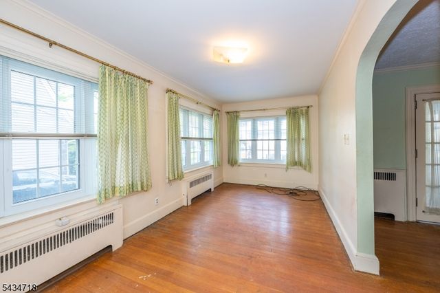 27 Glen Rd, West Orange Twp., NJ 07052