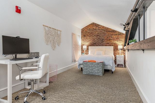 80 State St Apt 302, Portsmouth, NH 03801