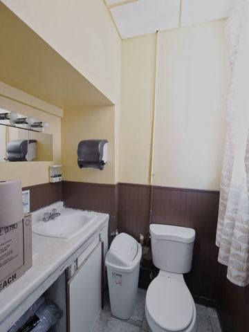 4242 S Archer Avenue, Chicago, IL 60632