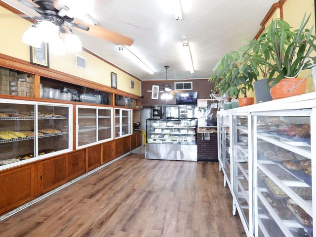 4242 S Archer Avenue, Chicago, IL 60632