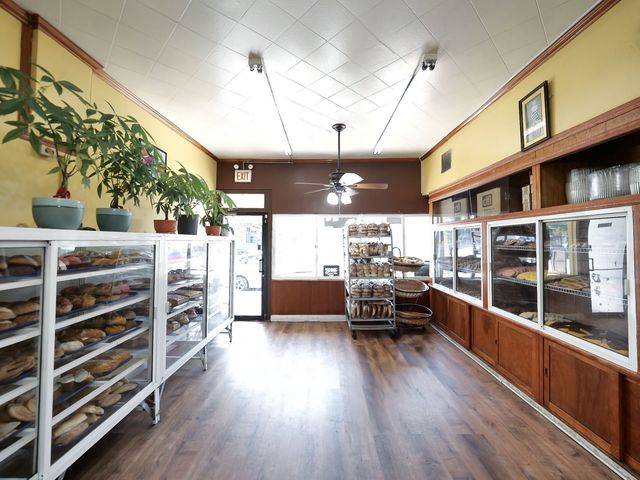 4242 S Archer Avenue, Chicago, IL 60632