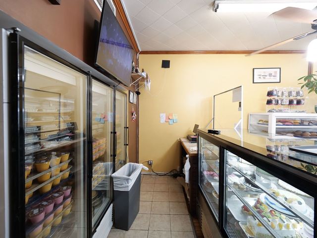 4242 S Archer Avenue, Chicago, IL 60632