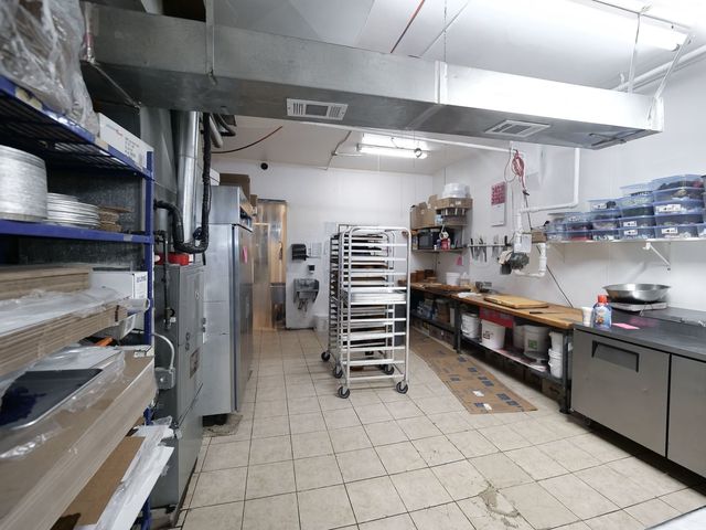 4242 S Archer Avenue, Chicago, IL 60632