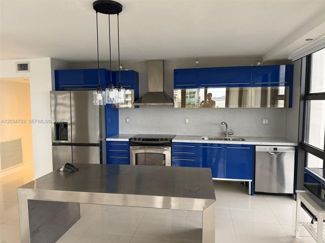 600 NE 36th Street 622, Miami, FL 33137
