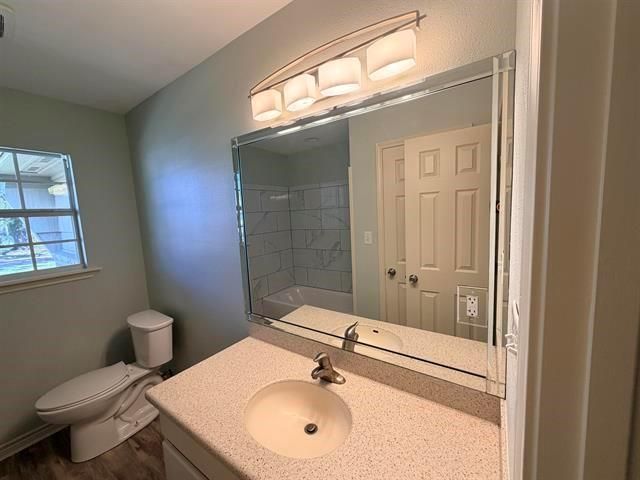 2649 Azalea Avenue, Groves, TX 77619