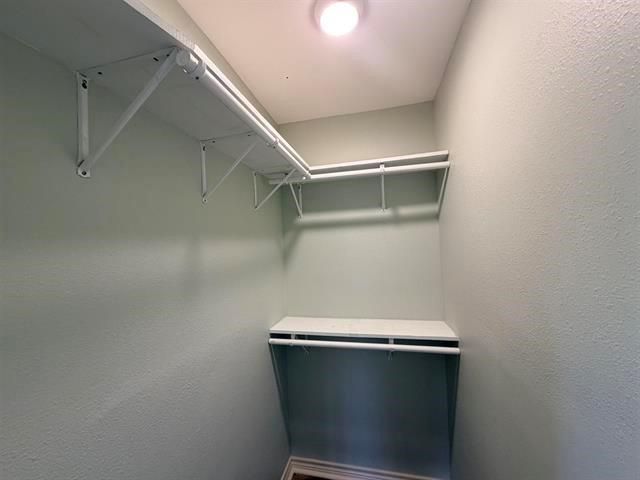 2649 Azalea Avenue, Groves, TX 77619