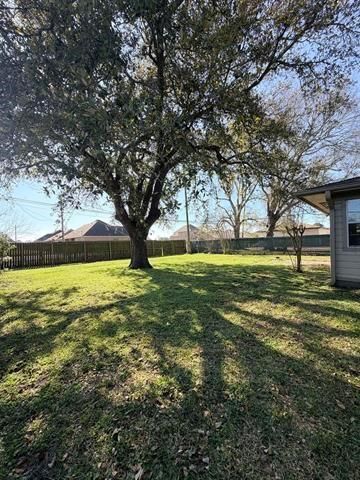 2649 Azalea Avenue, Groves, TX 77619
