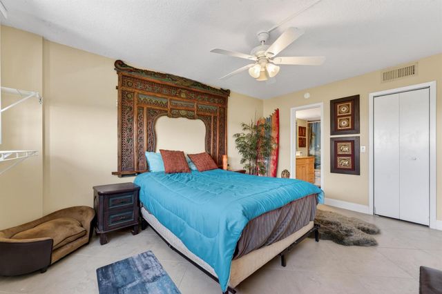 336 Golfview Road 704, North Palm Beach, FL 33408