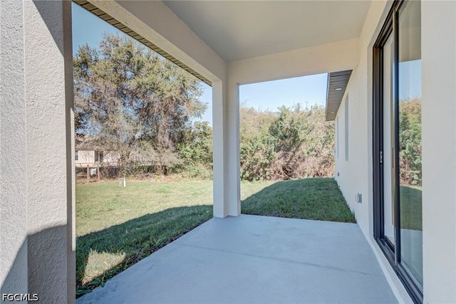 3010 2nd ST SW, Lehigh Acres, FL 33976