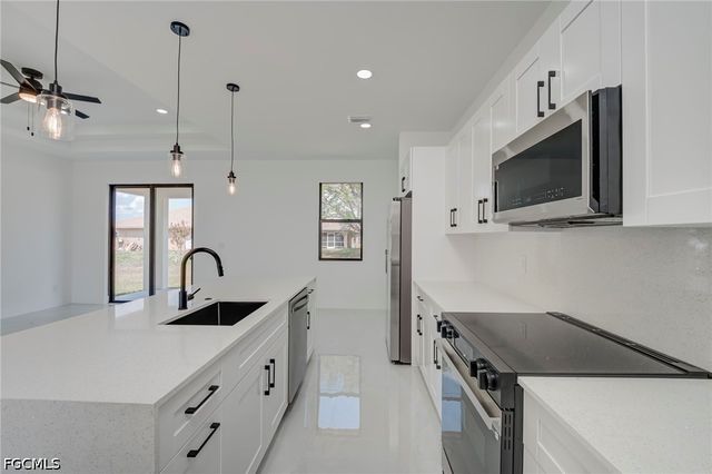 3010 2nd ST SW, Lehigh Acres, FL 33976