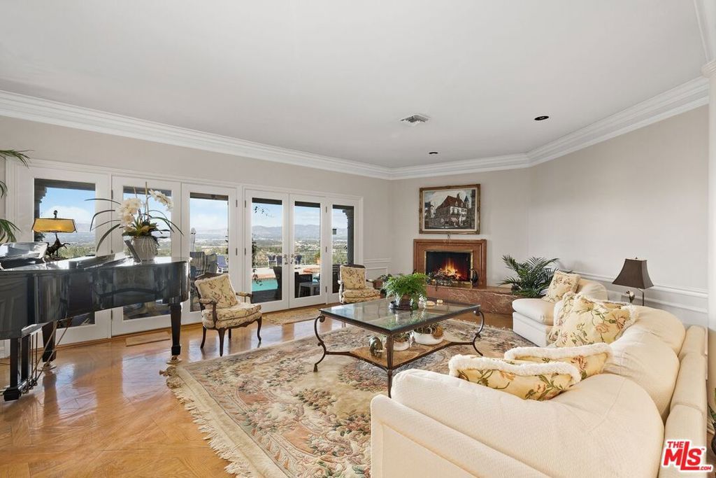 3324 Alana Drive, Sherman Oaks, CA 91403 — photo 4