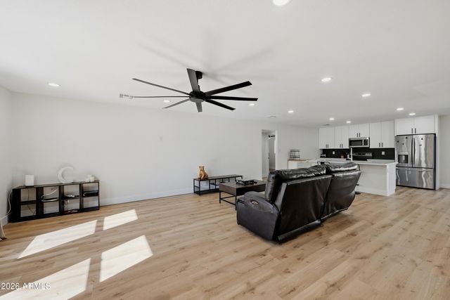 6607 S MITCHELL Drive, Tempe, AZ 85283