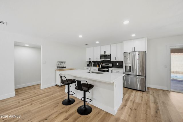 6607 S MITCHELL Drive, Tempe, AZ 85283