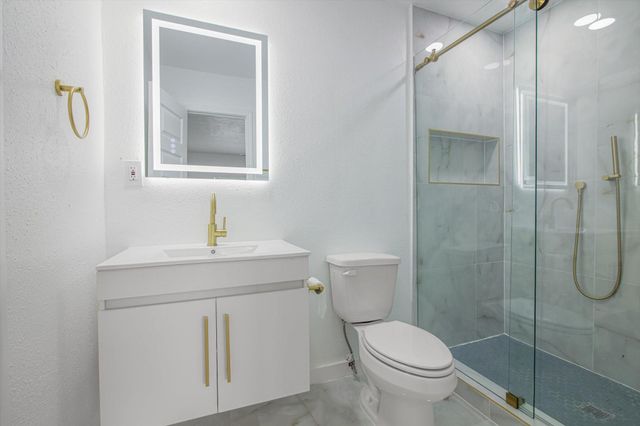 2922 Knotty Oaks Trail, Houston, TX 77045