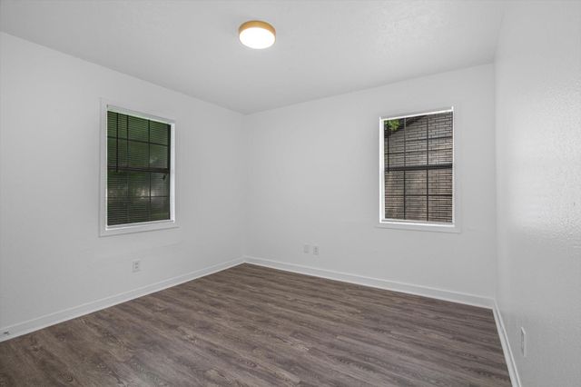 2922 Knotty Oaks Trail, Houston, TX 77045