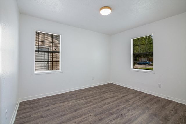 2922 Knotty Oaks Trail, Houston, TX 77045