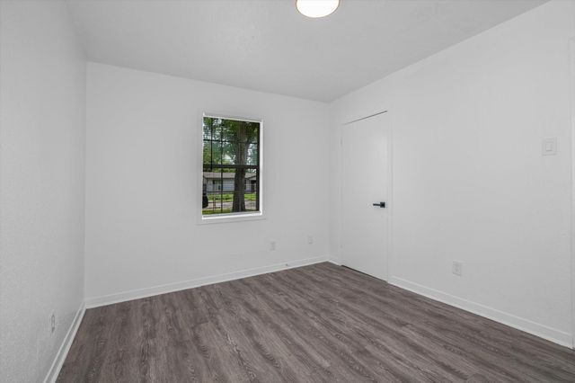 2922 Knotty Oaks Trail, Houston, TX 77045