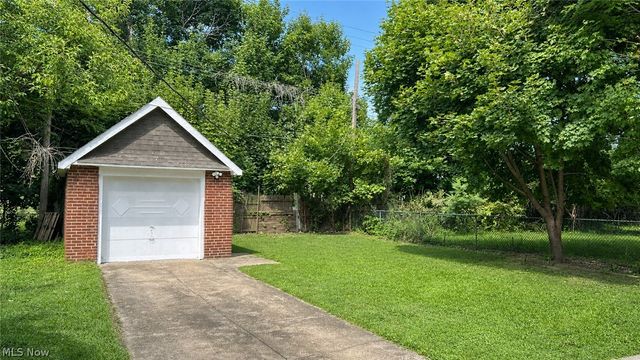 1268 E 169th Street, Cleveland, OH 44110