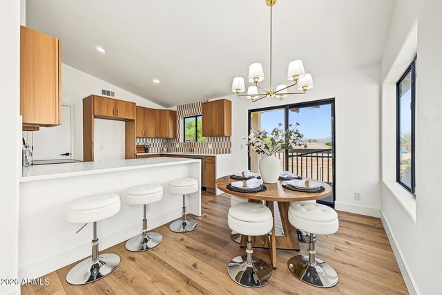 16806 S 28TH Place, Phoenix, AZ 85048