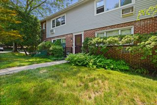 50 Charter Circle C, Ossining, NY 10562