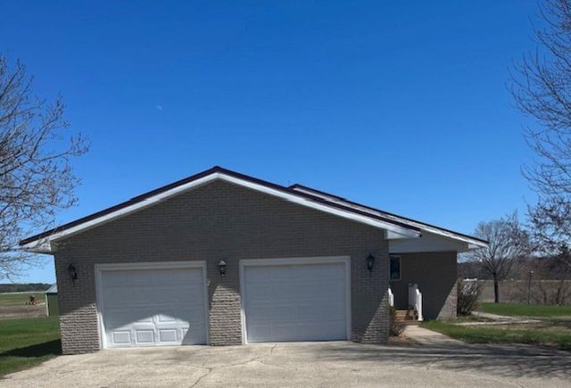 W8918 County Road W, Crivitz, WI 54114