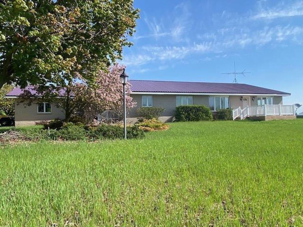 W8918 County Road W, Crivitz, WI 54114