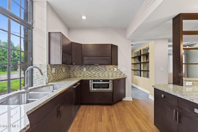14 Talford Place UNIT 1, Saratoga Springs, NY 12866