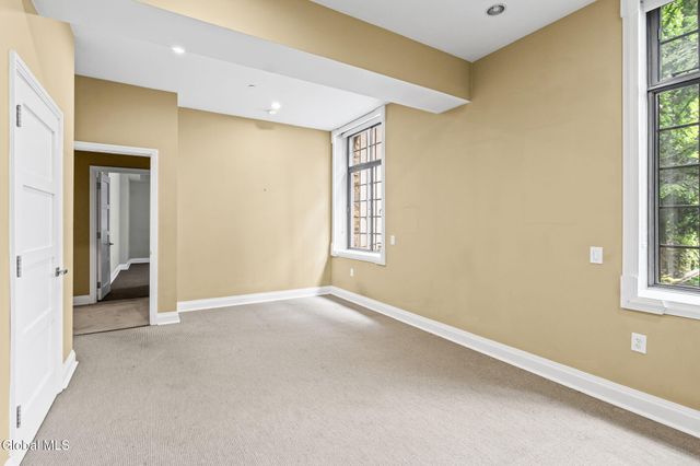 14 Talford Place UNIT 1, Saratoga Springs, NY 12866