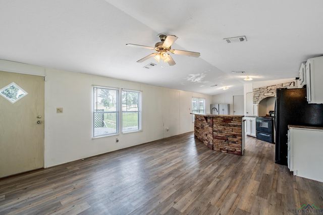 158 Private Road 4088, Gilmer, TX 75644