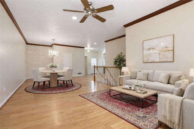 107 Boxwood Ct, Peters Twp, PA 15317