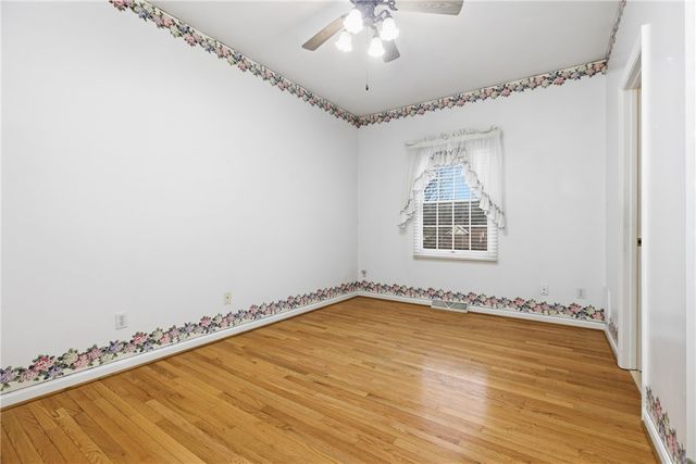 107 Boxwood Ct, Peters Twp, PA 15317
