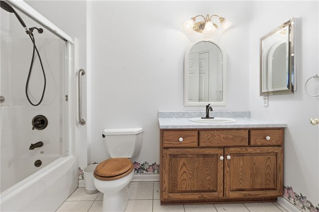 107 Boxwood Ct, Peters Twp, PA 15317