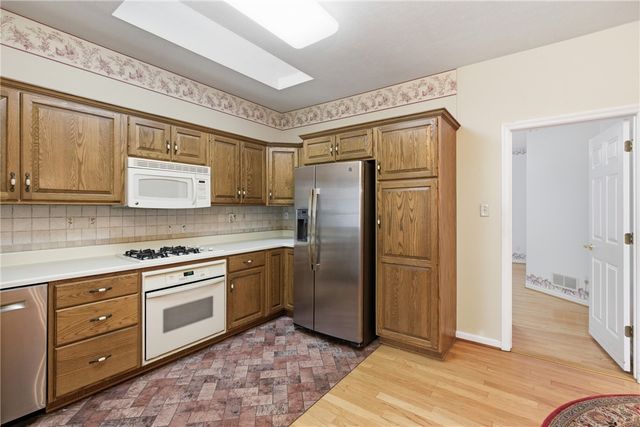 107 Boxwood Ct, Peters Twp, PA 15317