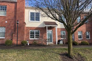 107 Boxwood Ct, Peters Twp, PA 15317
