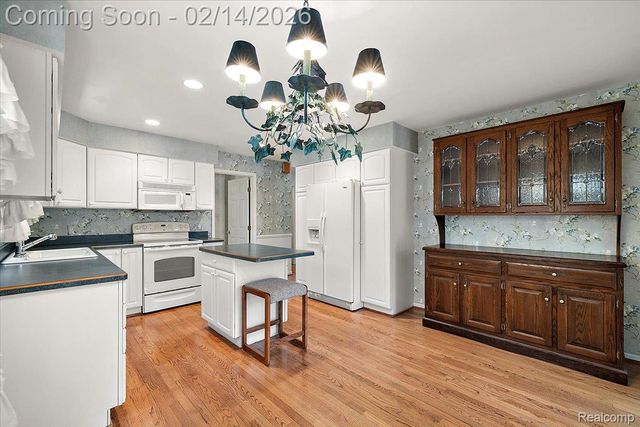 45325 Stonehedge Drive, Plymouth Charter Township, MI 48170