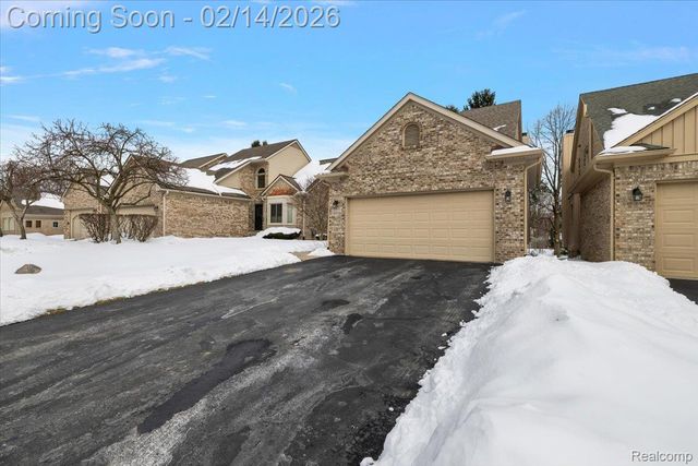 45325 Stonehedge Drive, Plymouth Charter Township, MI 48170