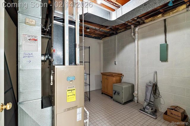 45325 Stonehedge Drive, Plymouth Charter Township, MI 48170