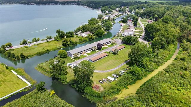 68570 Morton Drive 204, Edwardsburg, MI 49112