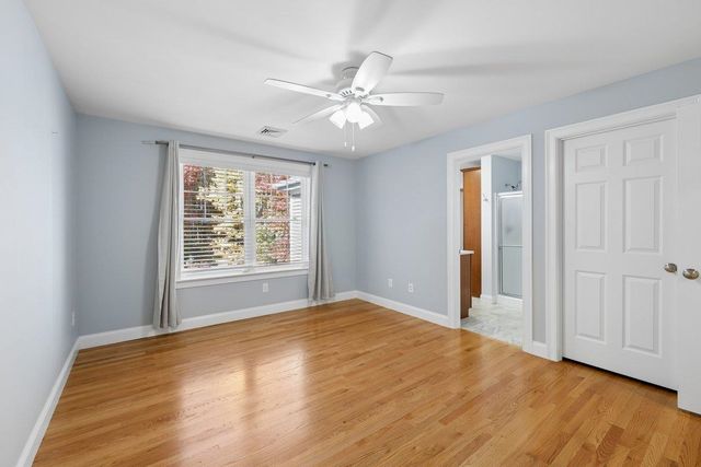 35 Labrador Lane, Dover, NH 03820