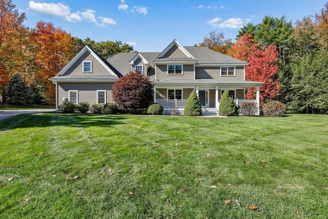 35 Labrador Lane, Dover, NH 03820