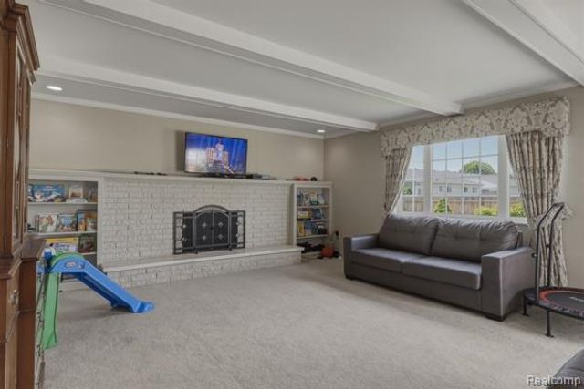 32007 Claeys Drive, Warren, MI 48093