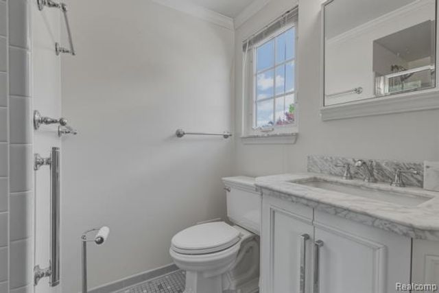 32007 Claeys Drive, Warren, MI 48093