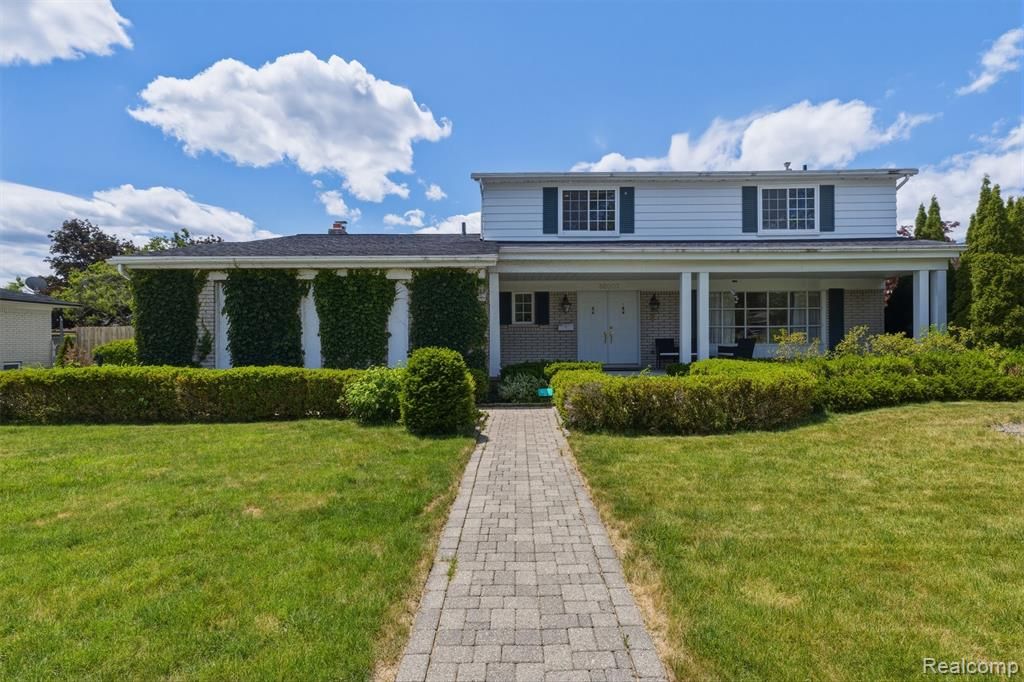 32007 Claeys Drive, Warren, MI 48093