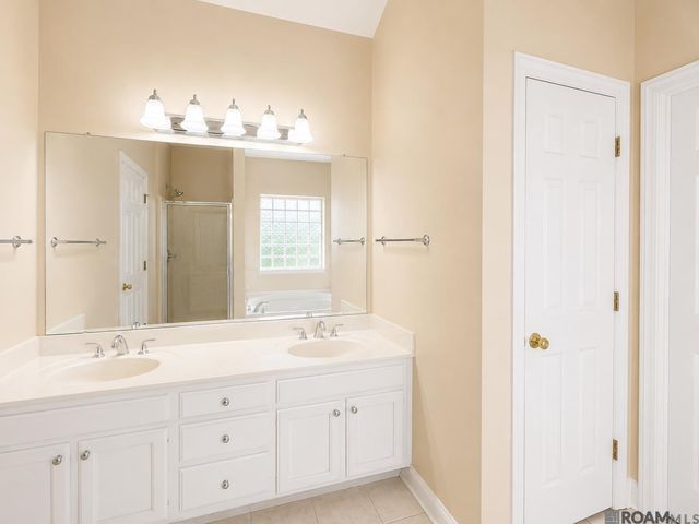 15160 S Oakleigh Ln, Prairieville, LA 70769